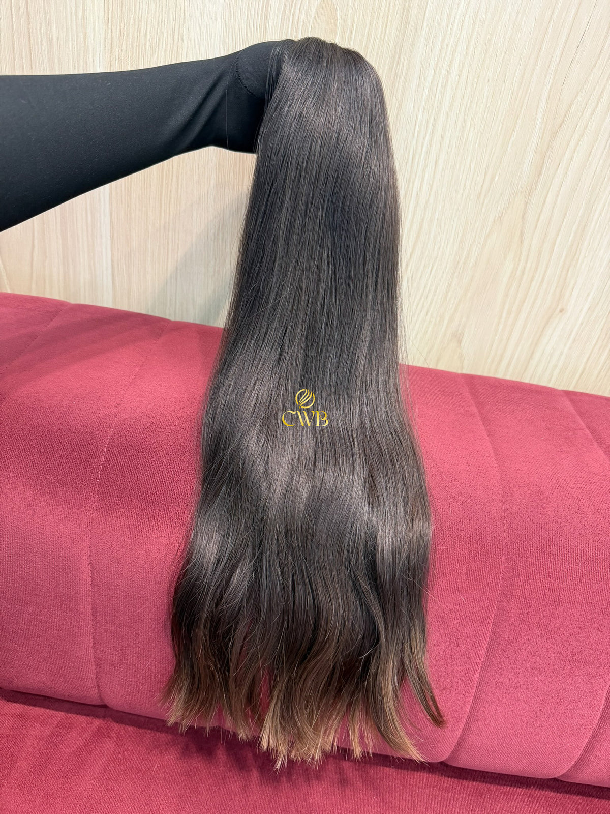 Cabelo humano natural castanho médio ondulado 60cm 144g — mega hair peça única CWB, vista de trás