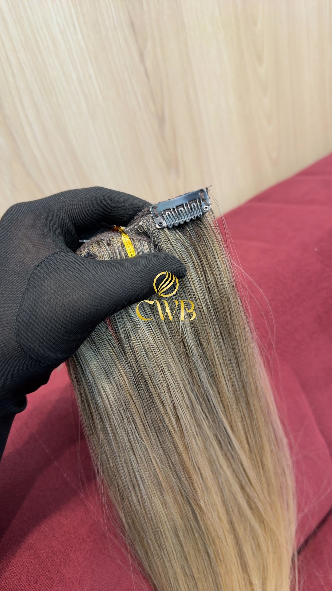 Textura do mega hair loiro descolorido liso natural CWB — peça única