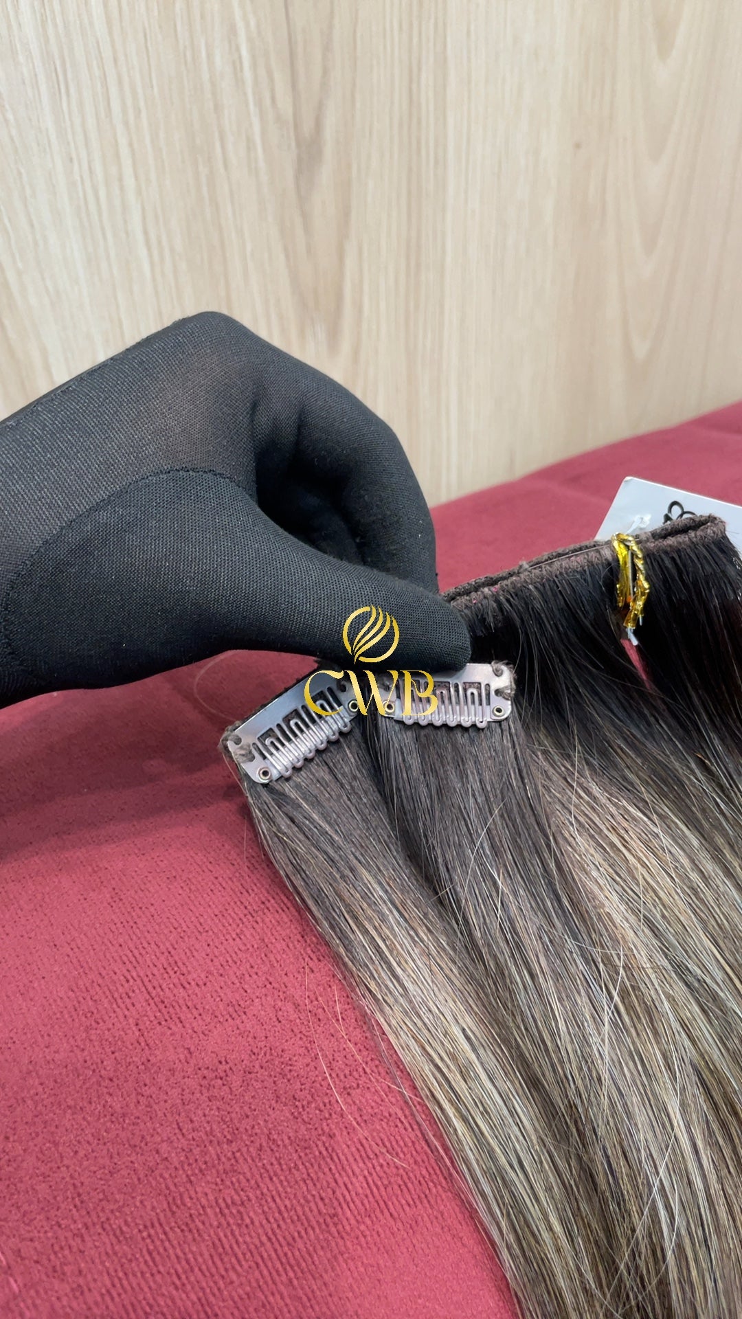 Cabelo loiro descolorido natural 60cm 96g — CWB Cabelos Humanos