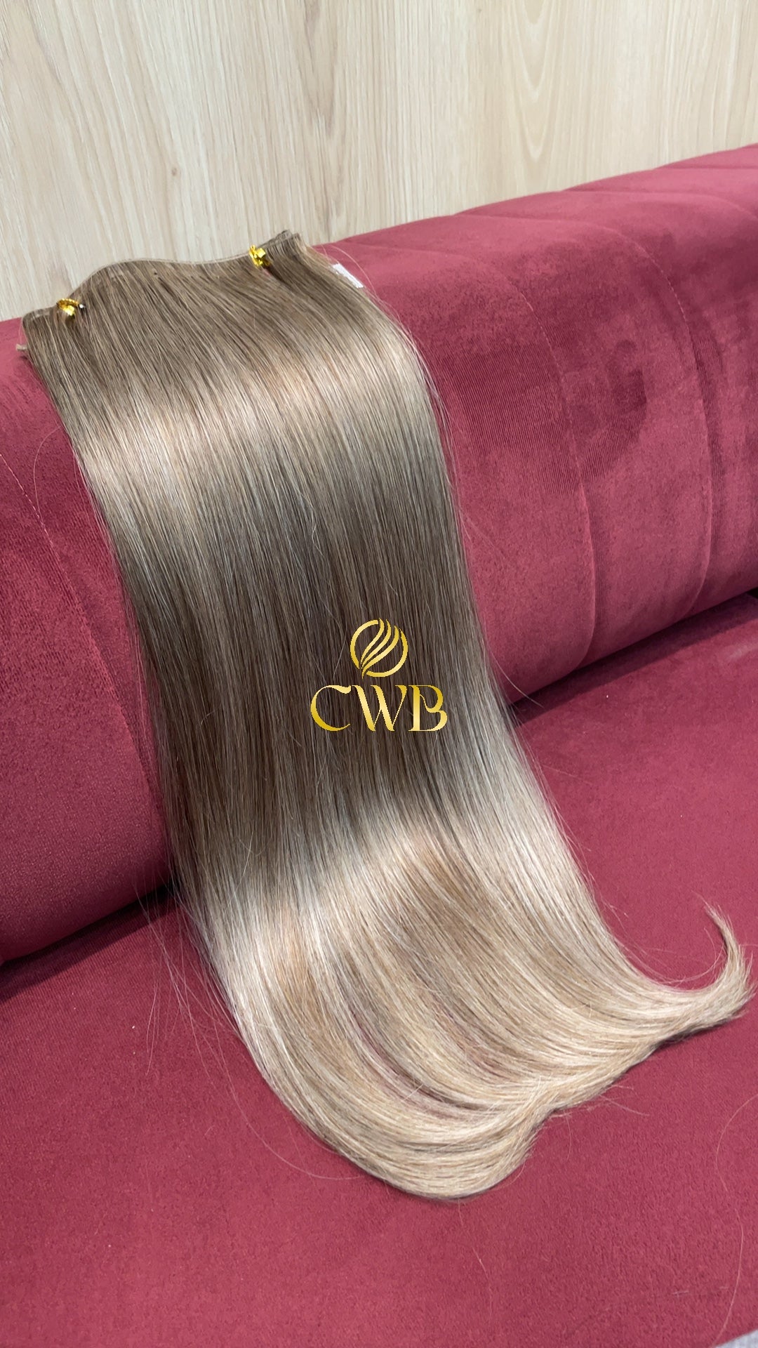 Cabelo loiro descolorido 62cm sendo medido — 106g brasileiro do Sul
