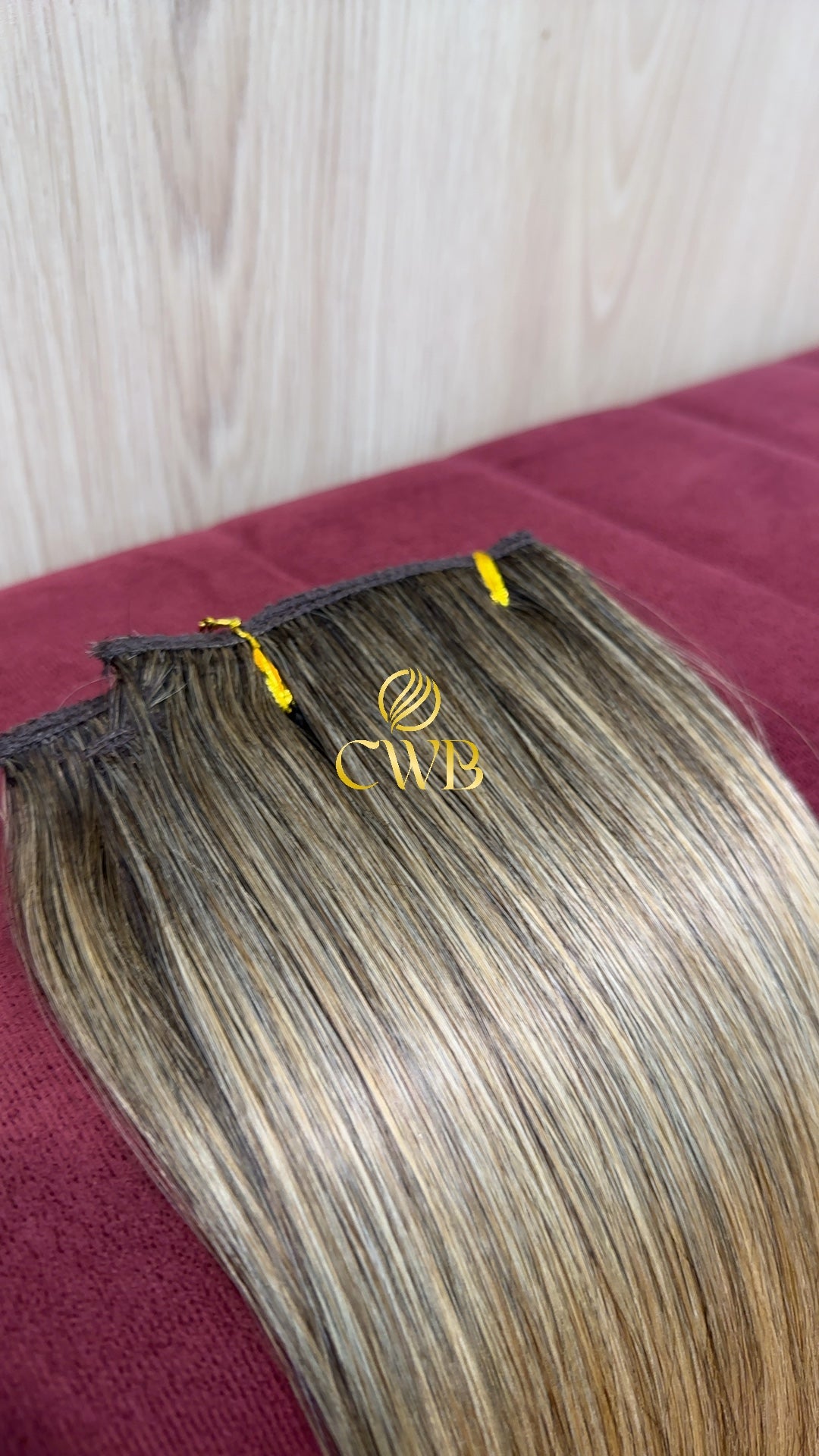 Textura do mega hair loiro descolorido liso natural CWB — peça única