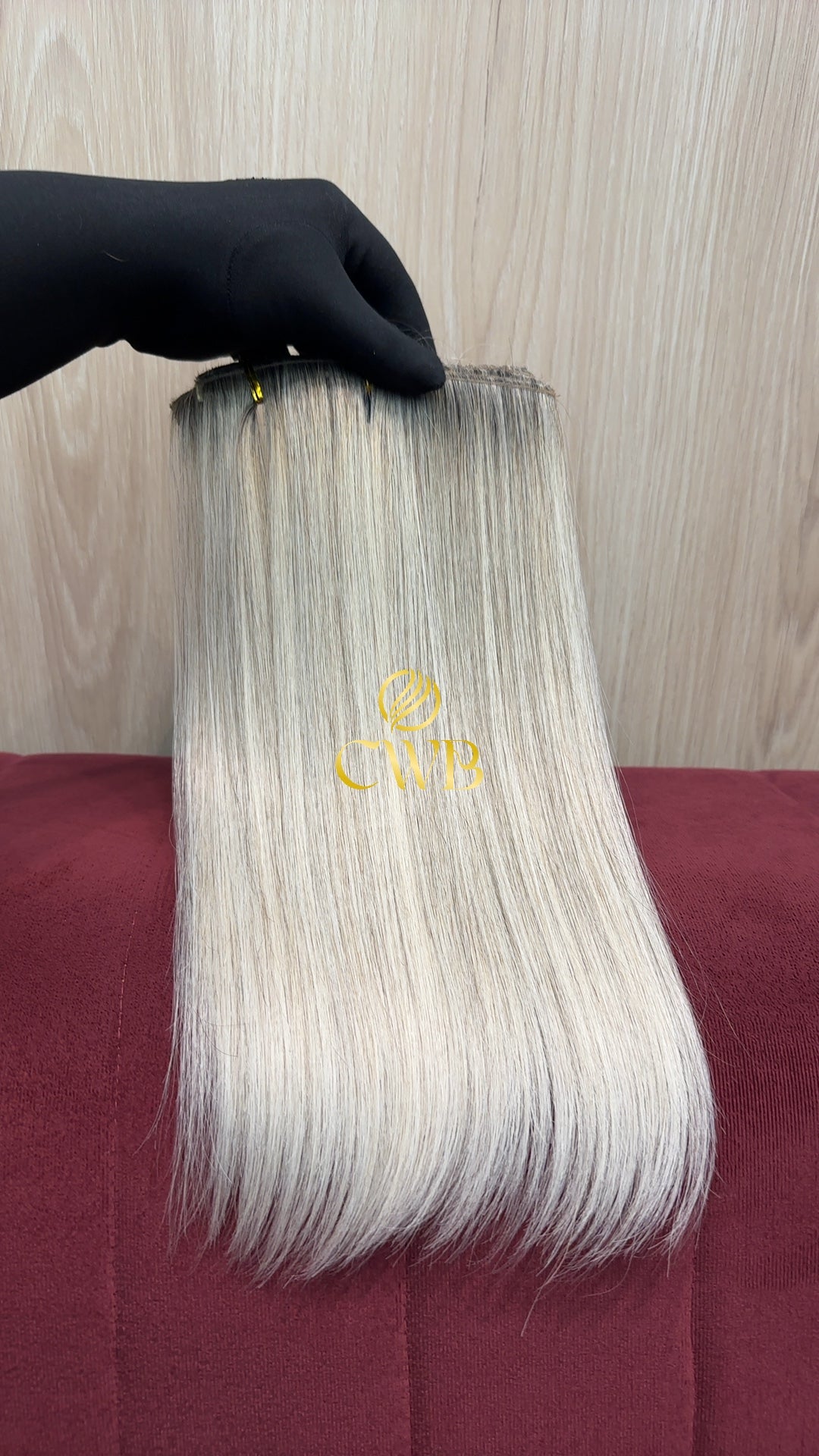 Cabelo humano natural loiro descolorido liso 35cm 67g — mega hair peça única CWB, vista de trás