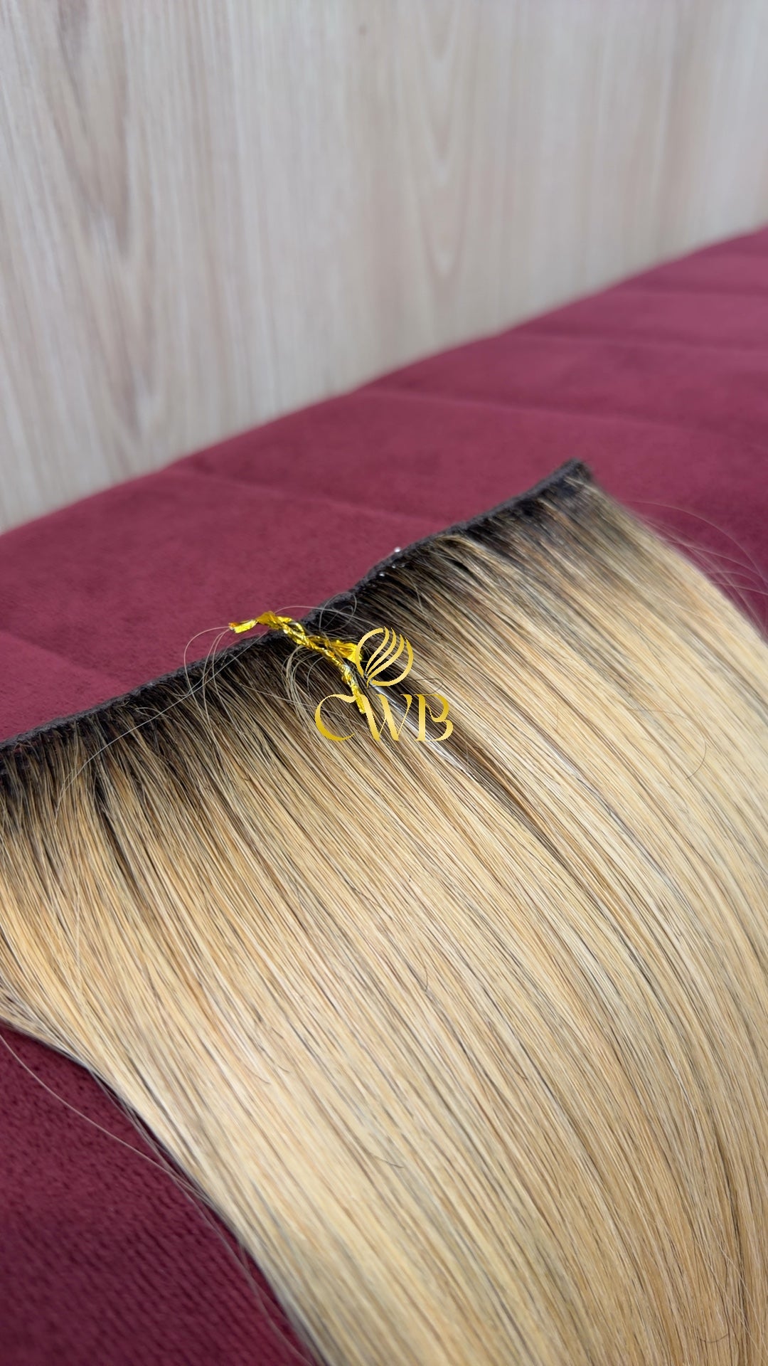 Textura do mega hair loiro descolorido liso natural CWB — peça única