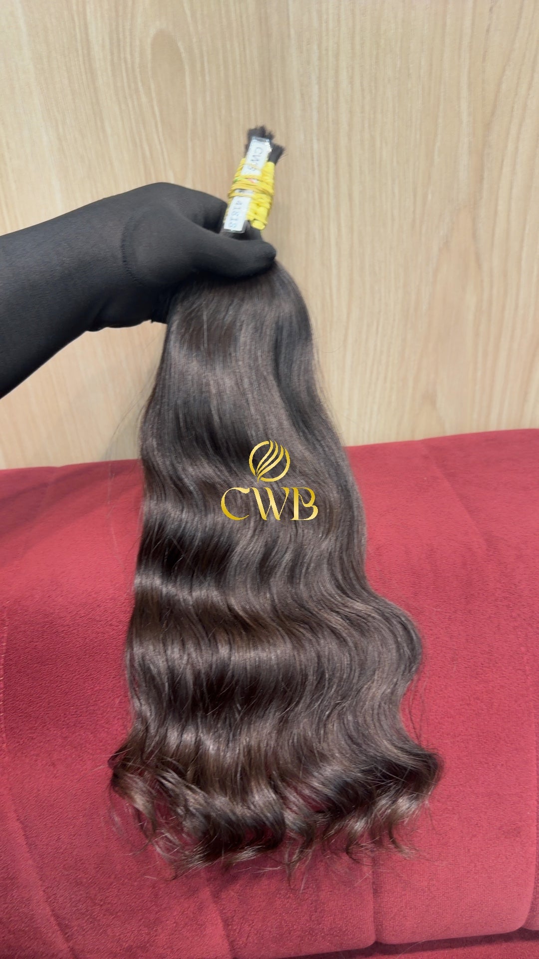 Cabelo castanho escuro 45cm sendo medido — 97g brasileiro do Sul