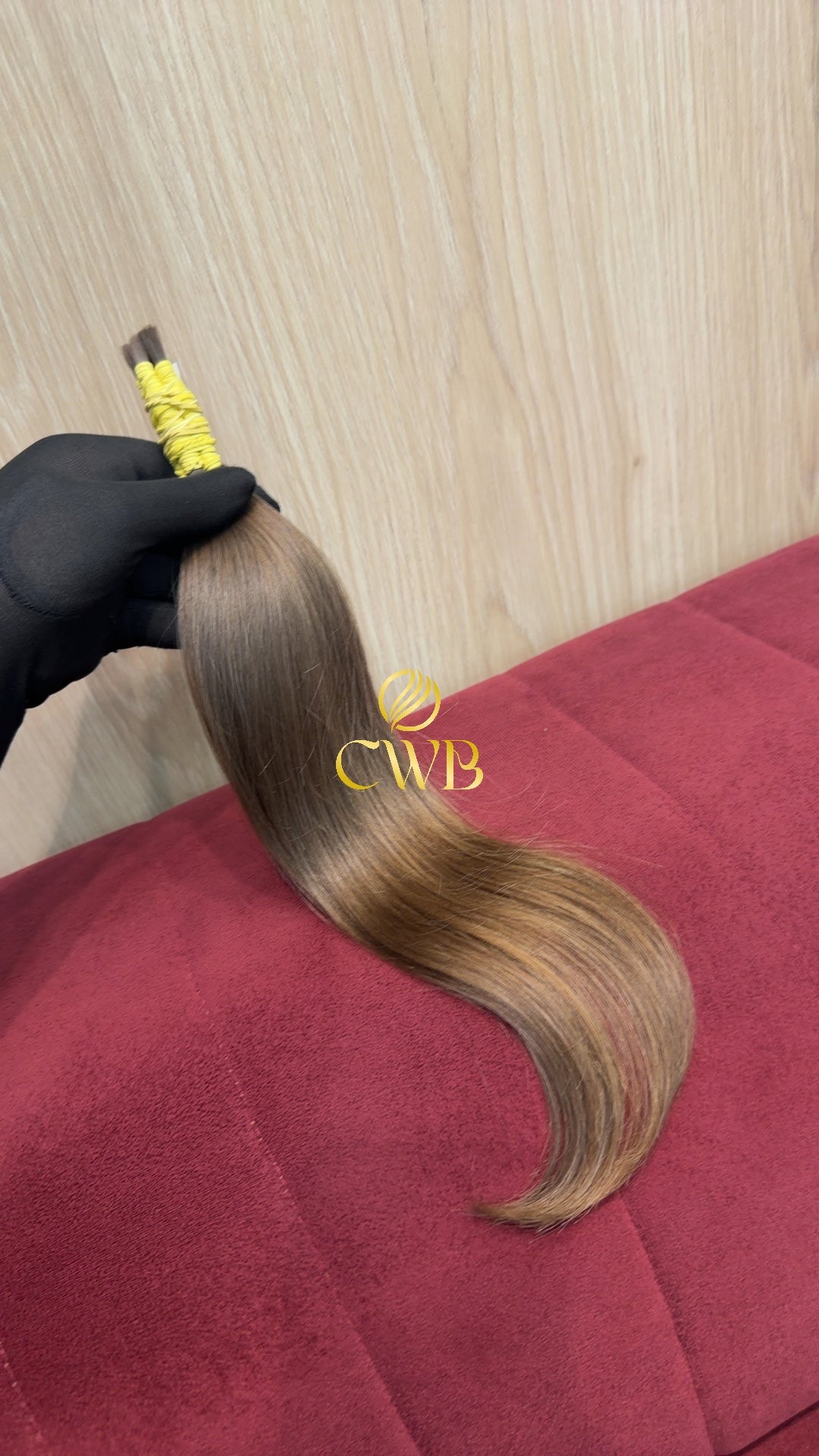 Textura do mega hair loiro claro liso natural CWB — peça única