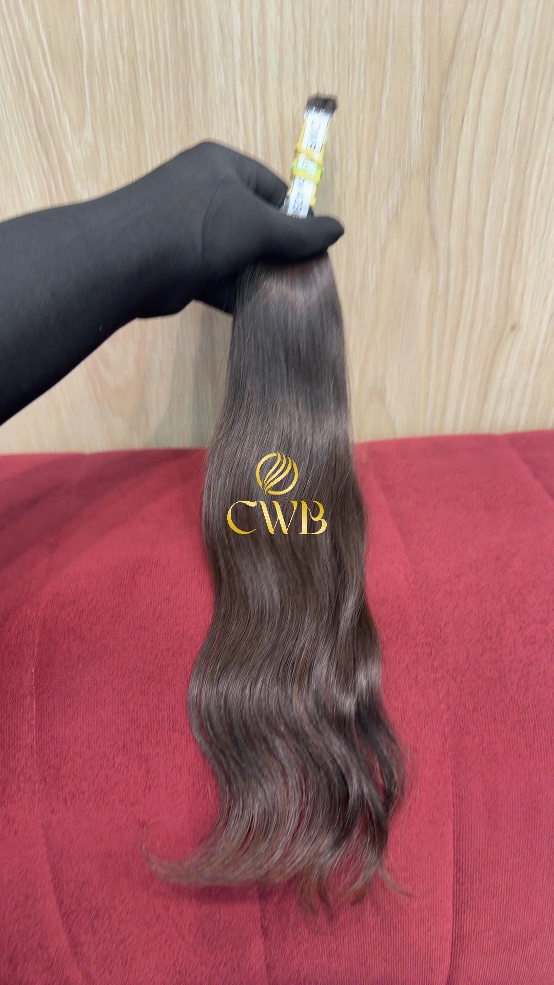 Textura do mega hair castanho médio ondulado natural CWB — peça única