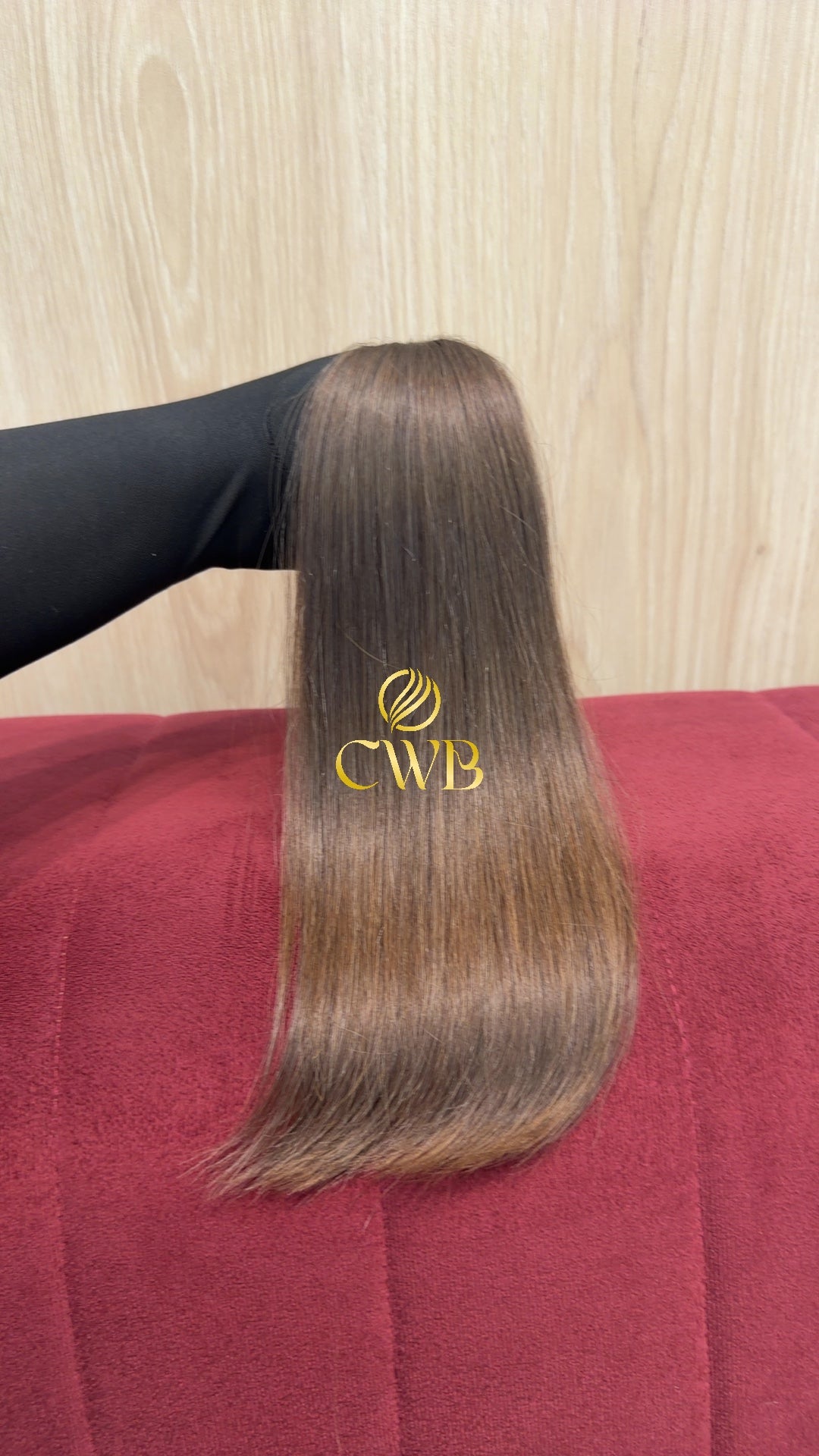 Cabelo humano natural loiro médio liso 37cm 46g — mega hair peça única CWB, vista de trás