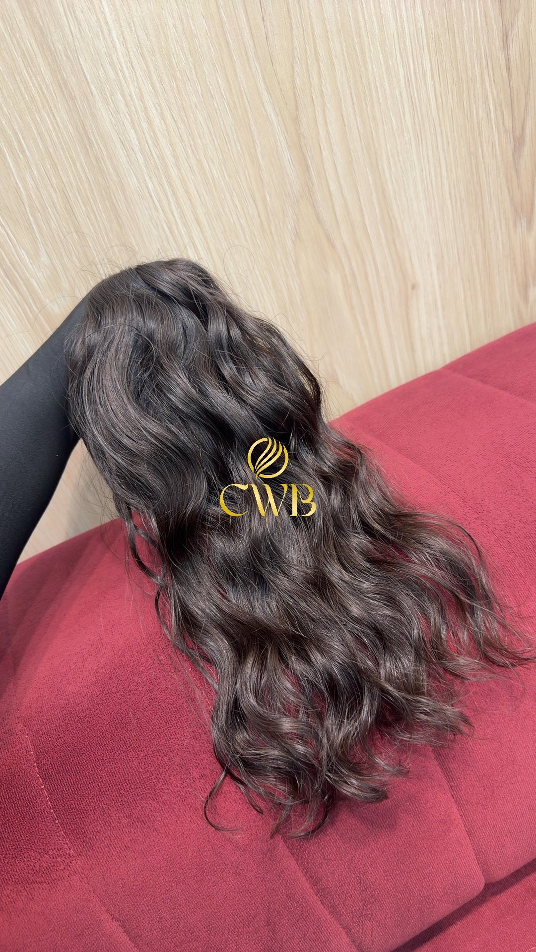 Textura do mega hair castanho médio ondulado natural CWB — peça única