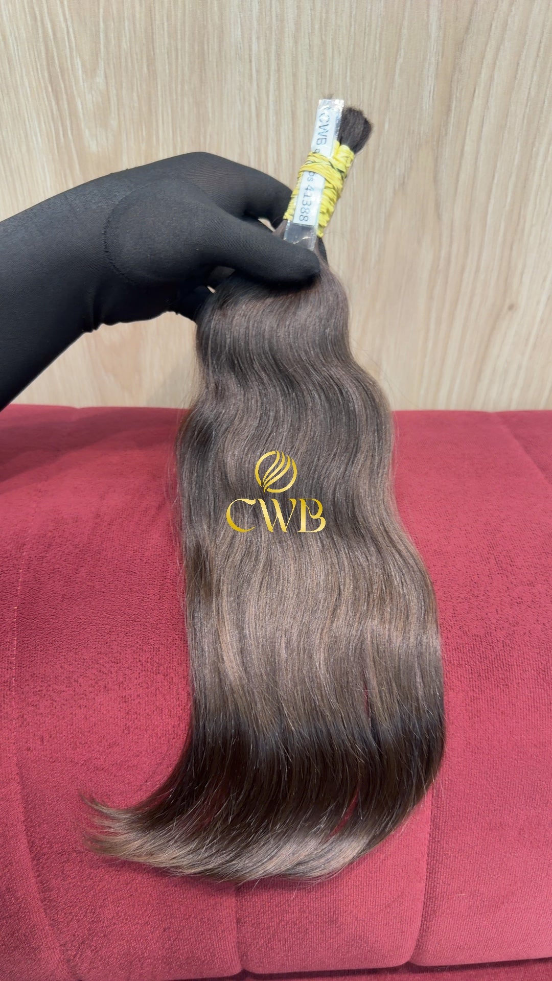 Cabelo castanho claro 41cm sendo medido — 47g brasileiro do Sul