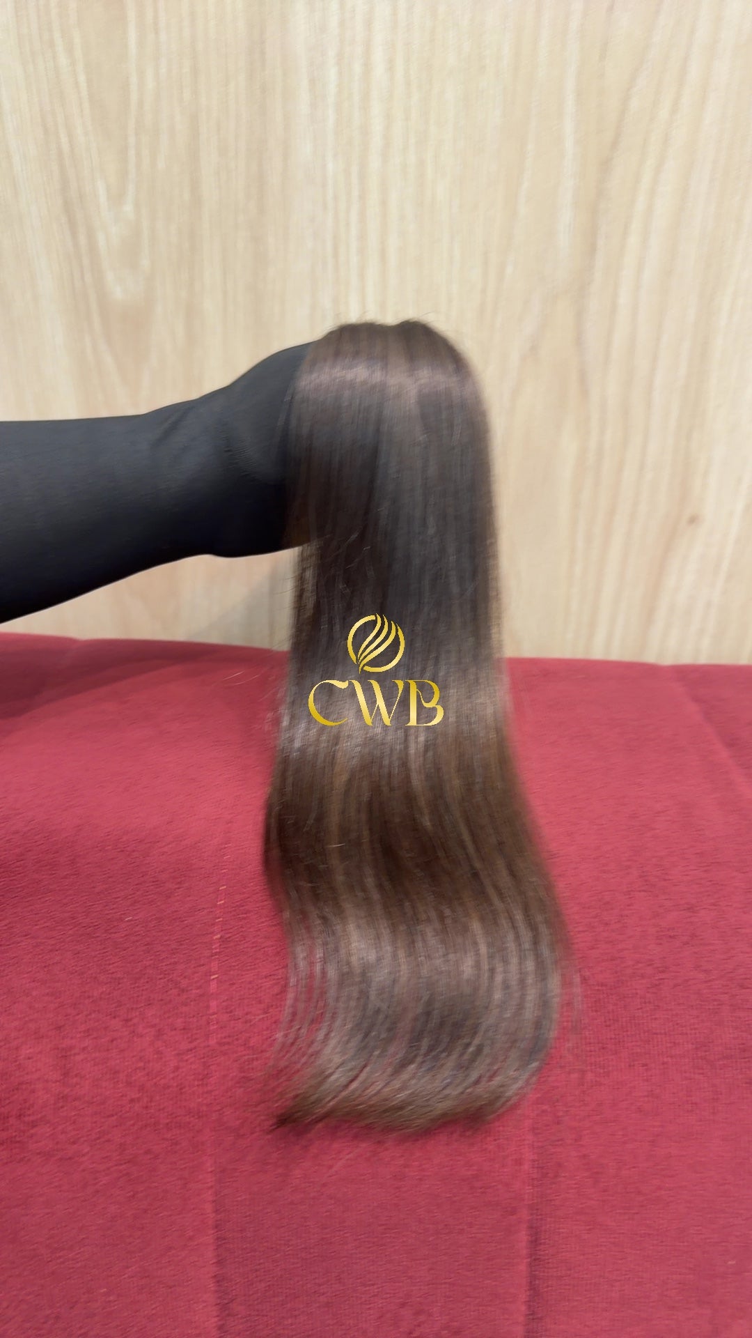 Textura do mega hair castanho claro liso natural CWB — peça única