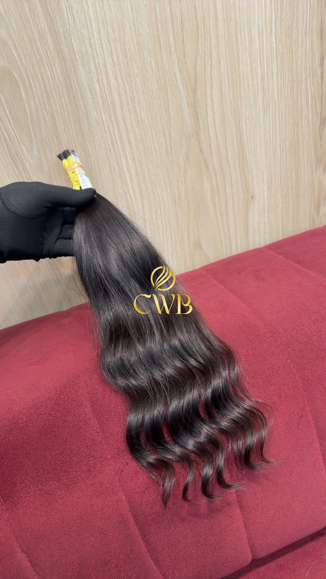 Textura do mega hair castanho escuro ondulado natural CWB — peça única