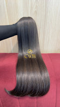 Cabelo humano natural castanho escuro liso 61cm 151g — mega hair peça única CWB, vista de trás