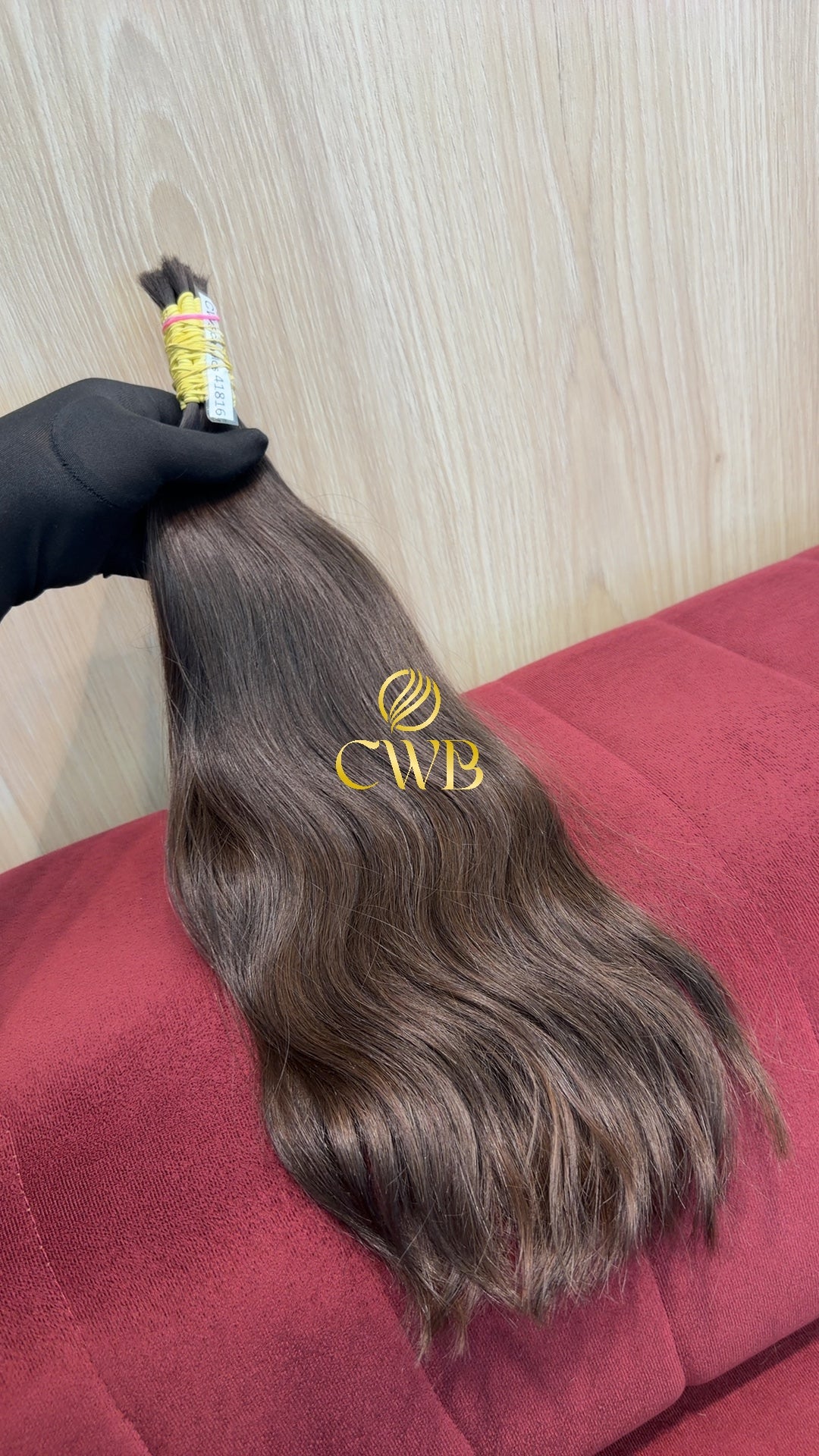 Textura do mega hair castanho médio ondulado natural CWB — peça única