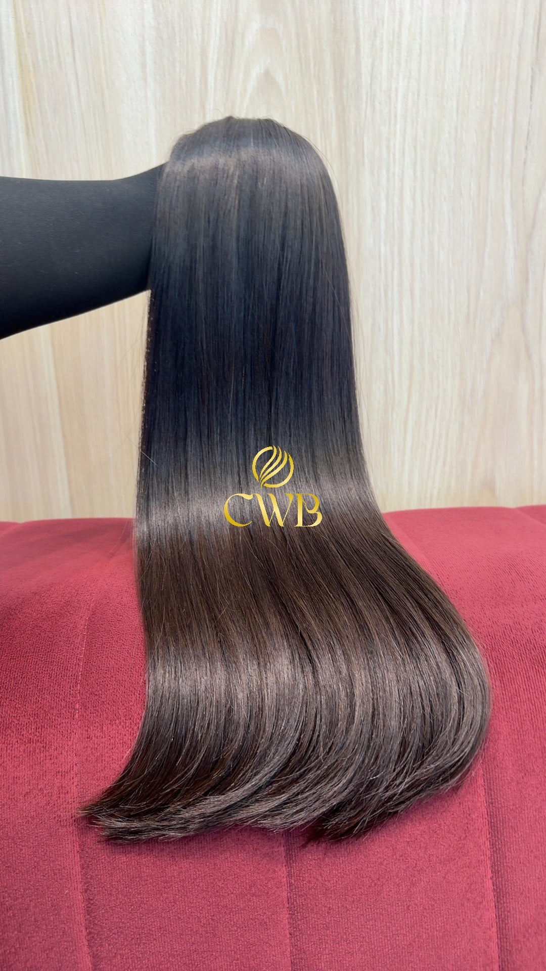 Cabelo humano natural castanho escuro liso 54cm 162g — mega hair peça única CWB, vista de trás