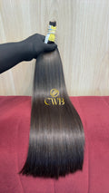 Cabelo humano natural castanho claro liso 57cm 134g — mega hair peça única CWB, vista de trás