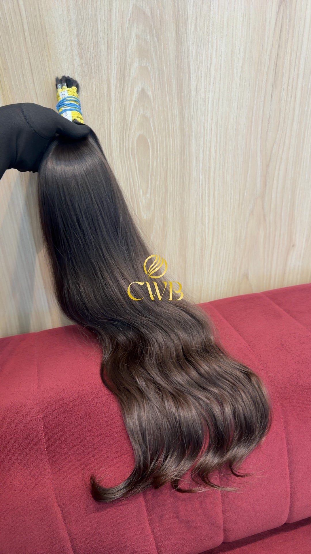 Textura do mega hair castanho médio ondulado natural CWB — peça única