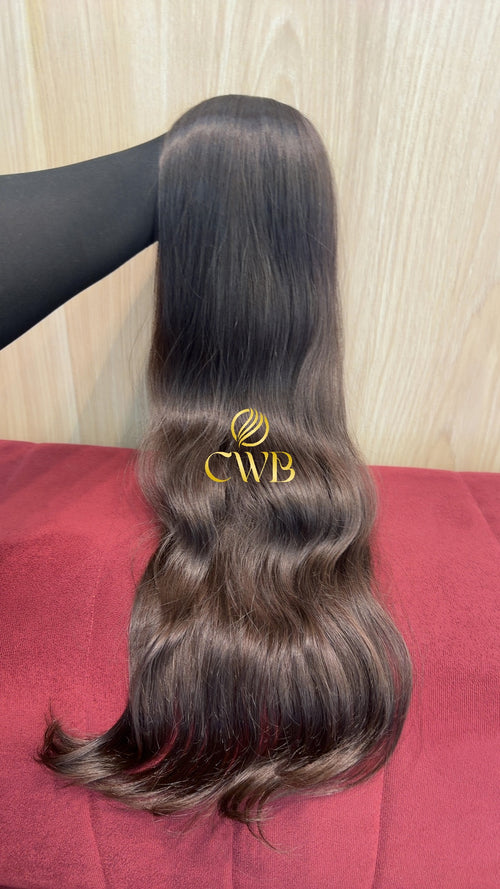 Cabelo humano natural castanho médio ondulado 65cm 132g — mega hair peça única CWB, vista de trás