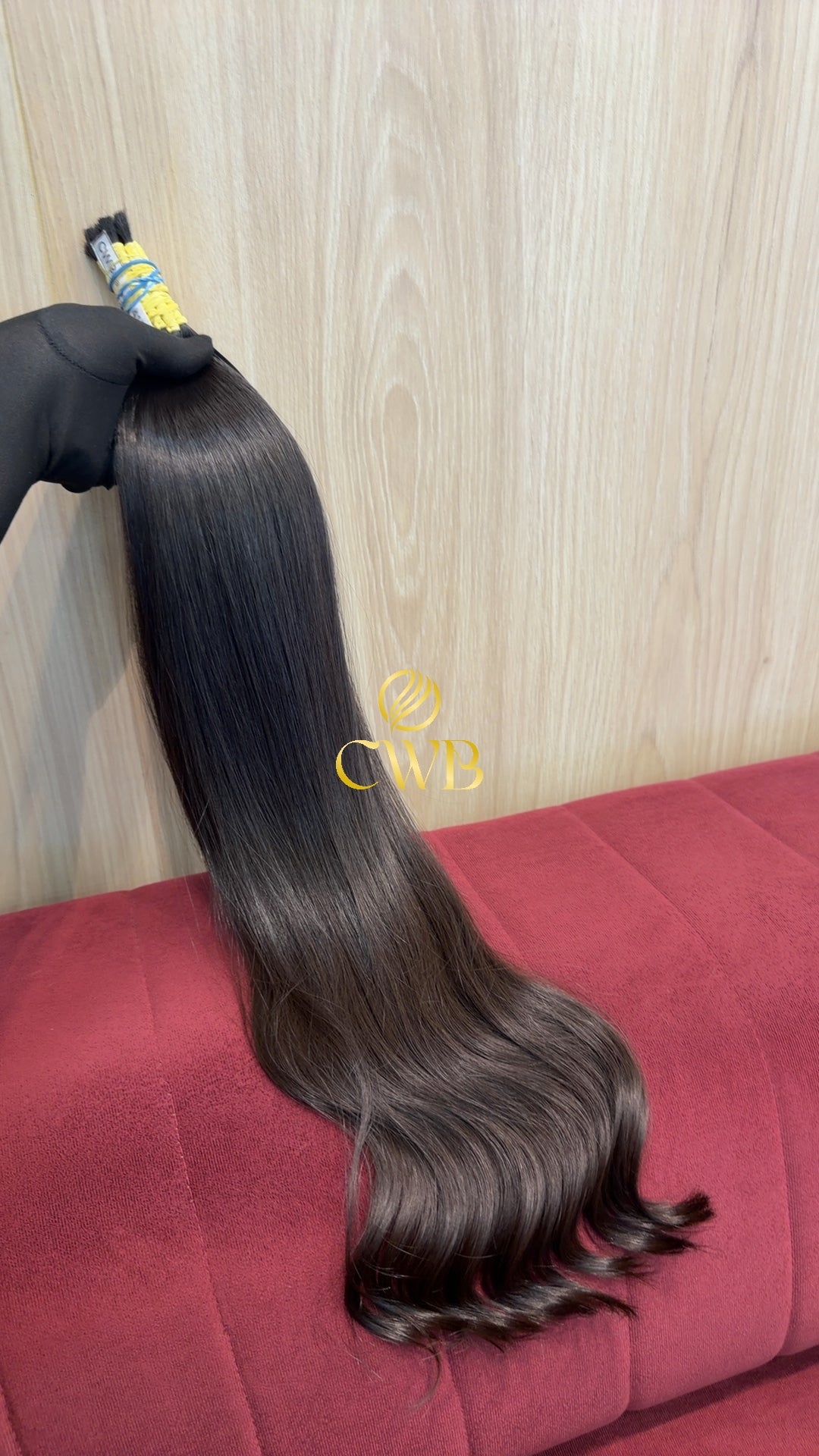 Textura do mega hair castanho escuro ondulado natural CWB — peça única