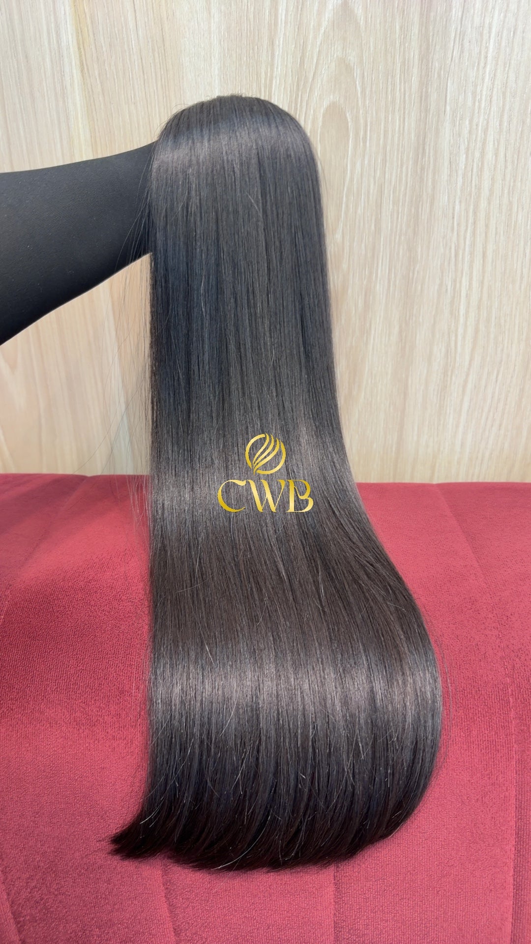 Cabelo humano natural castanho médio liso 60cm 126g — mega hair peça única CWB, vista de trás