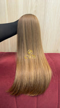Cabelo humano natural loiro médio liso 53cm 138g — mega hair peça única CWB, vista de trás