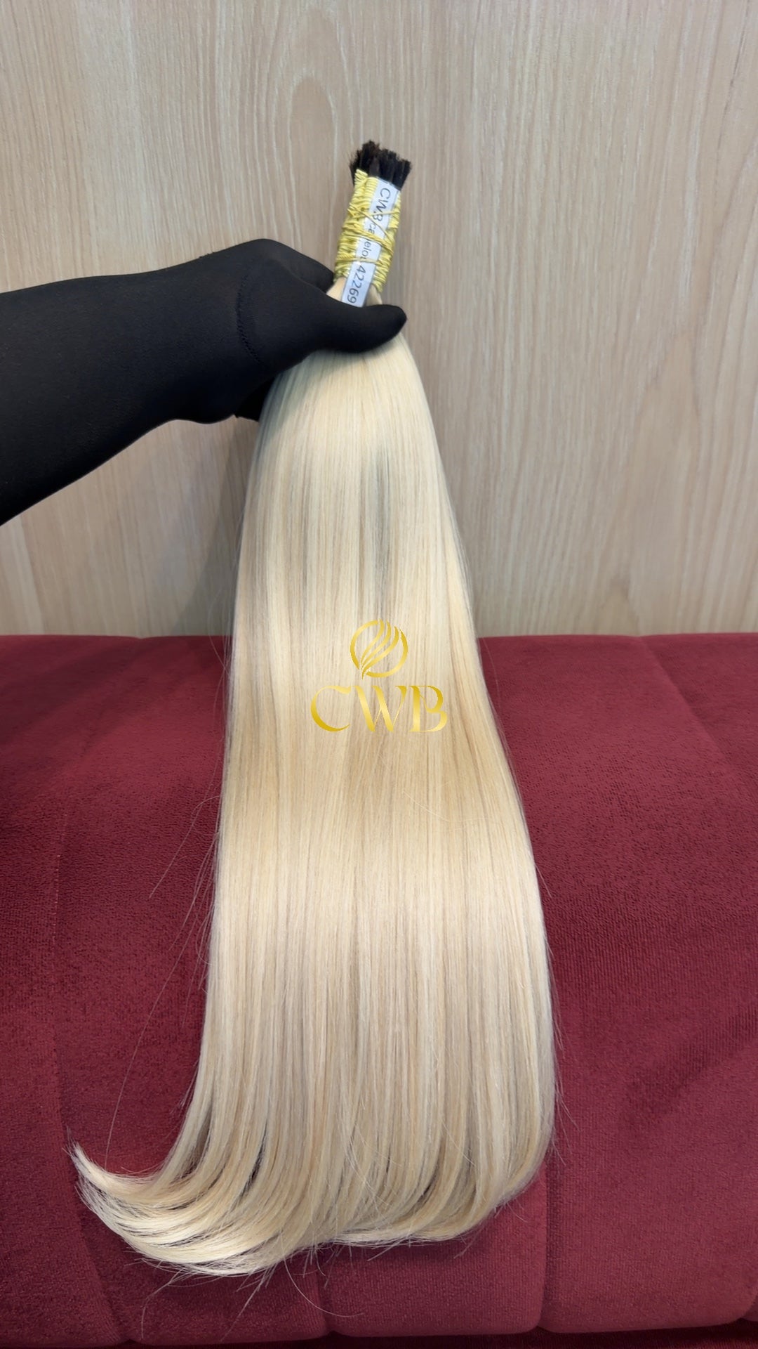 Cabelo loiro descolorido global 56cm sendo medido — 142g brasileiro do Sul