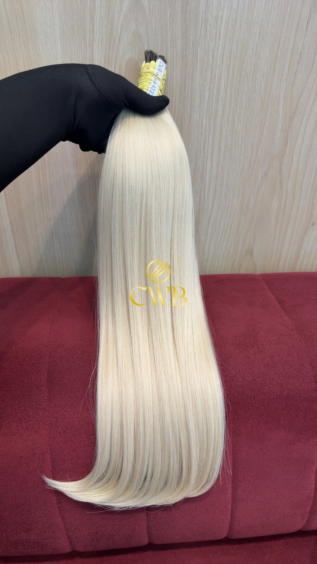 Cabelo loiro descolorido global 55cm sendo medido — 143g brasileiro do Sul