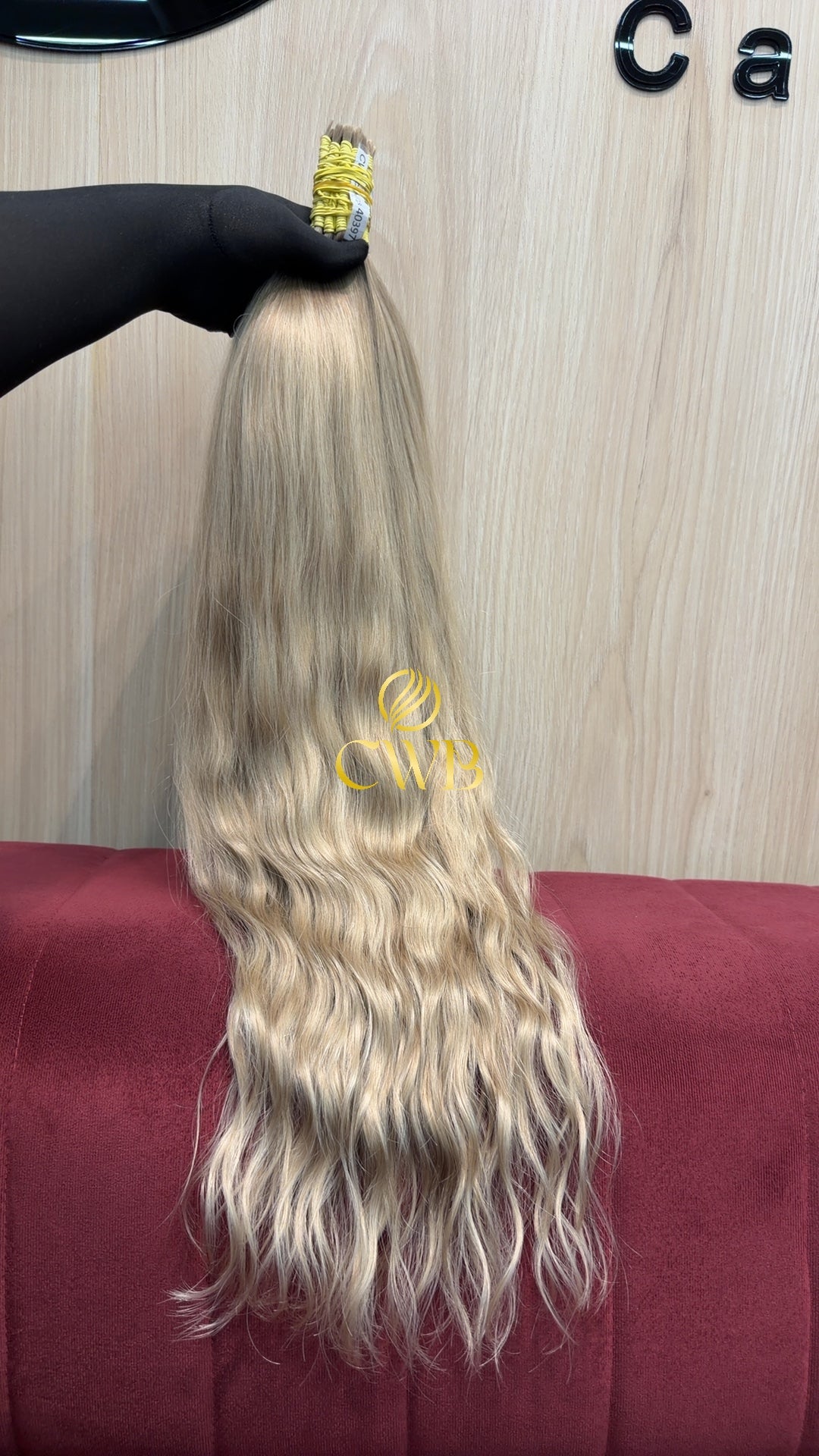 Mega hair loiro descolorido global ondulado 71cm — peça exclusiva CWB