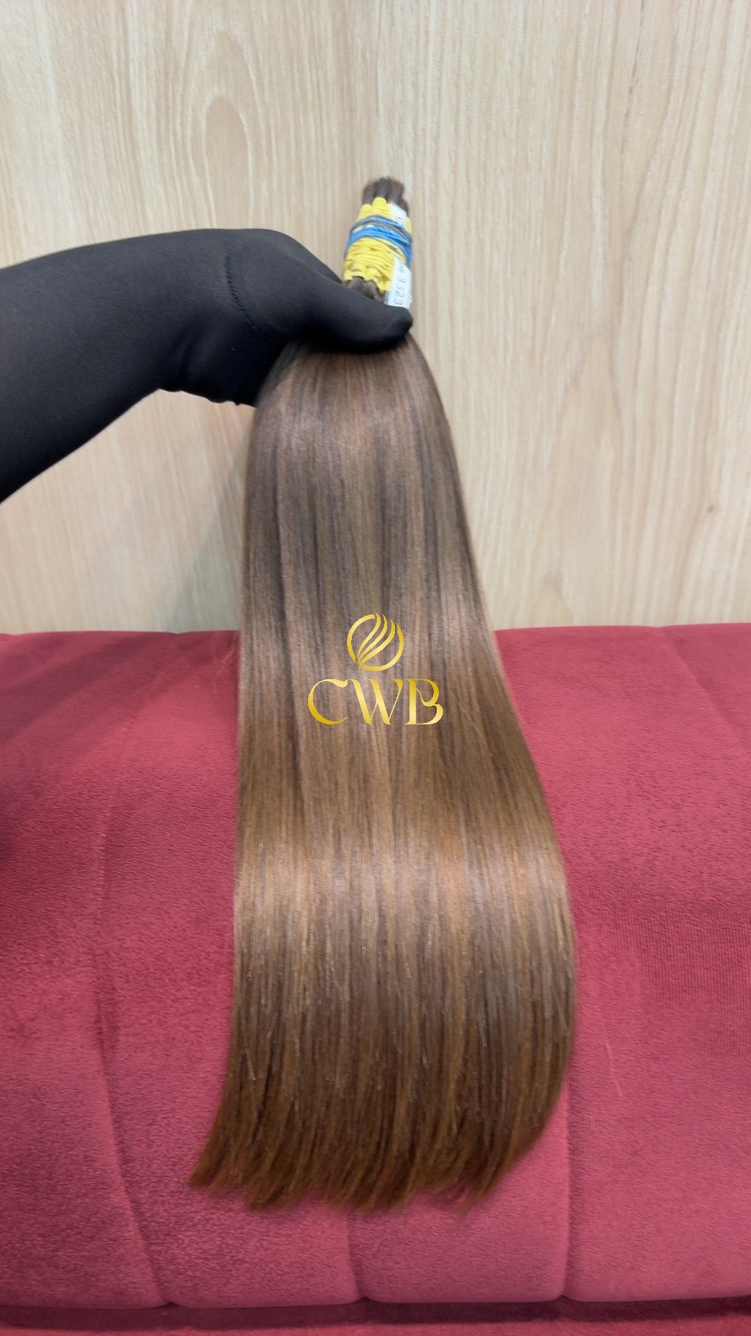 Textura do mega hair loiro médio liso natural CWB — peça única