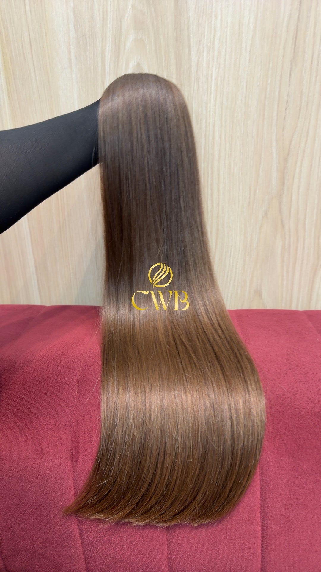 Cabelo loiro médio 68cm sendo medido — 146g brasileiro do Sul