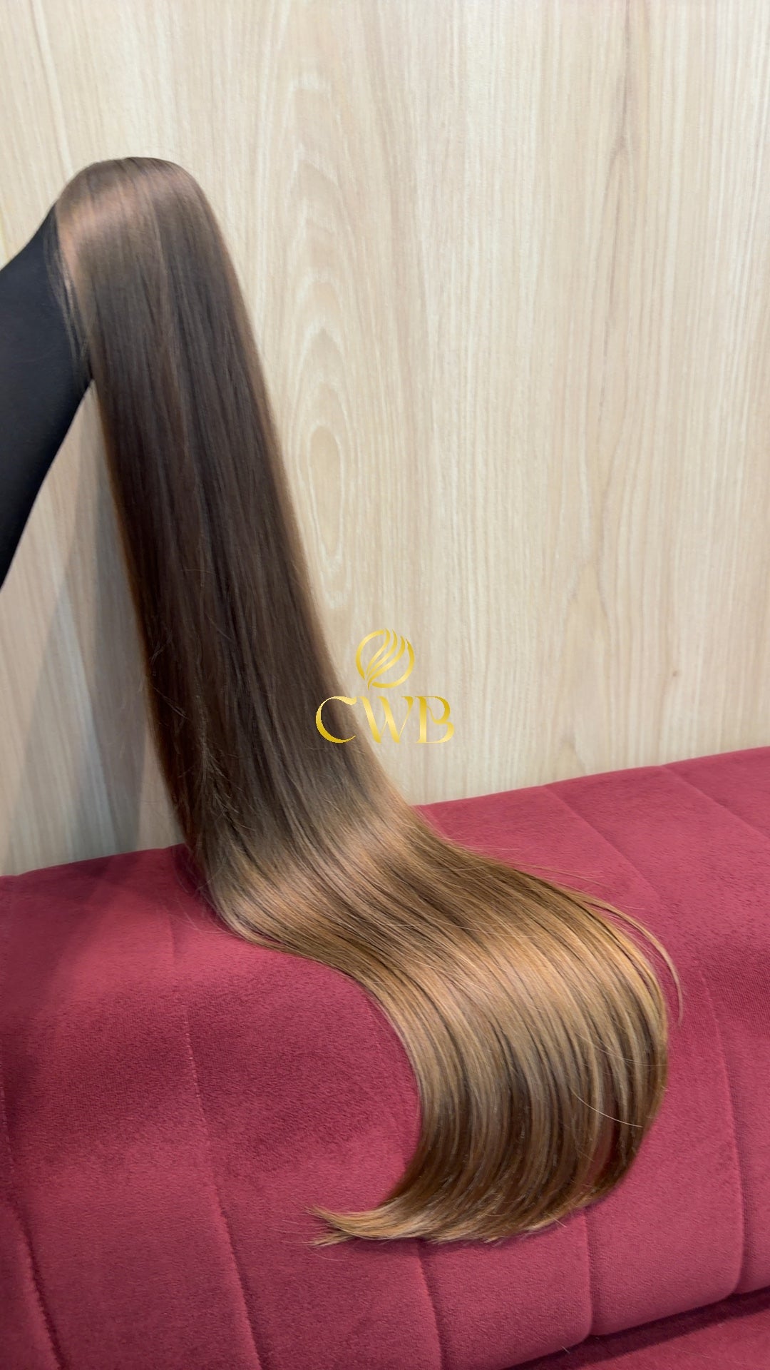 Detalhe do cabelo loiro claro liso 80cm — CWB Cabelos