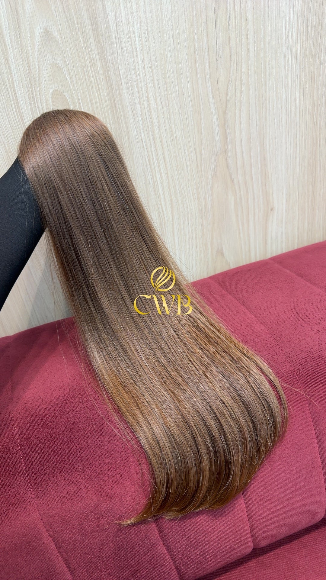 Detalhe do cabelo loiro claro liso 58cm — CWB Cabelos