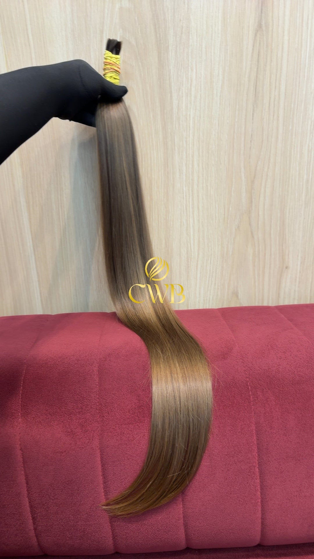 Cabelo loiro claro 78cm sendo medido — 85g brasileiro do Sul