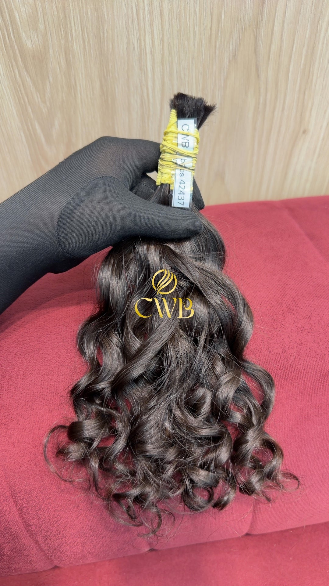 Cabelo castanho escuro 29cm sendo medido — 63g brasileiro do Sul