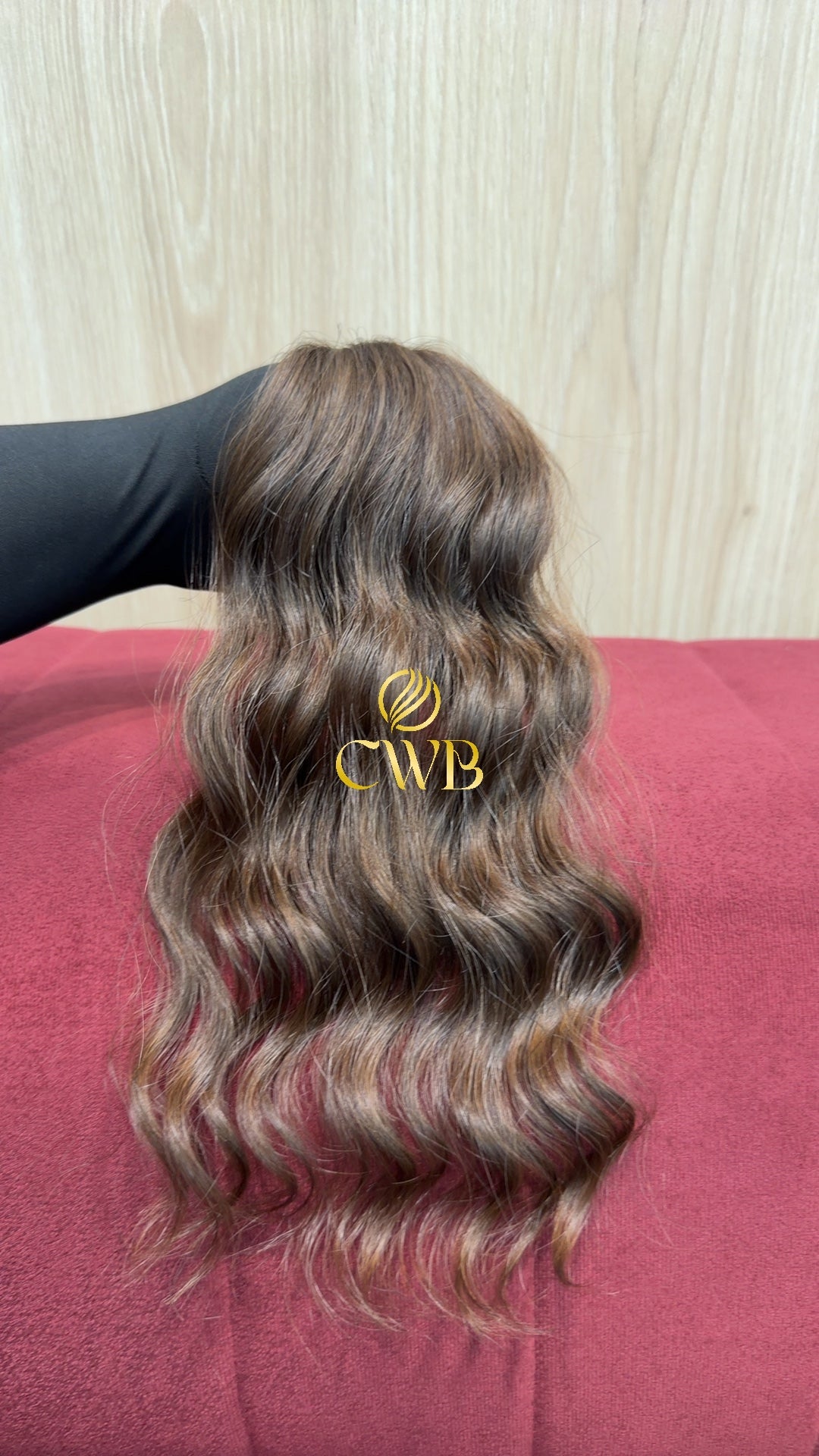 Cabelo humano natural loiro escuro ondulado 37cm 31g — mega hair peça única CWB, vista de trás