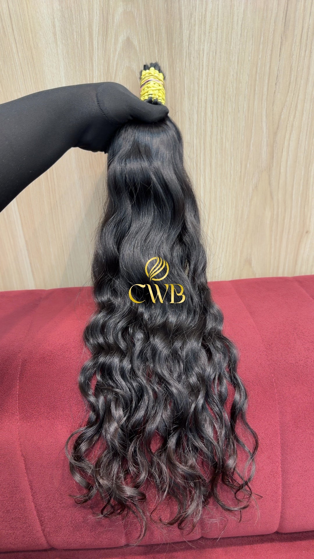 Textura do mega hair castanho escuro ondulado natural CWB — peça única