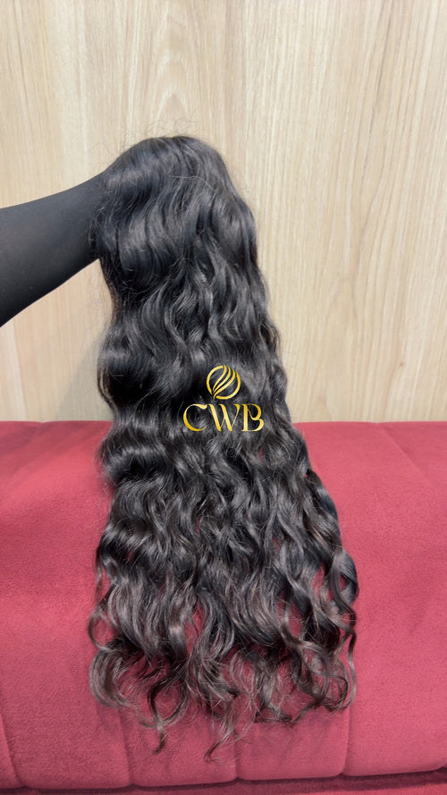 Cabelo humano natural castanho escuro ondulado 59cm 147g — mega hair peça única CWB, vista de trás