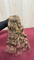 Cabelo humano natural loiro claro ondulado 39cm 50g — mega hair peça única CWB, vista de trás