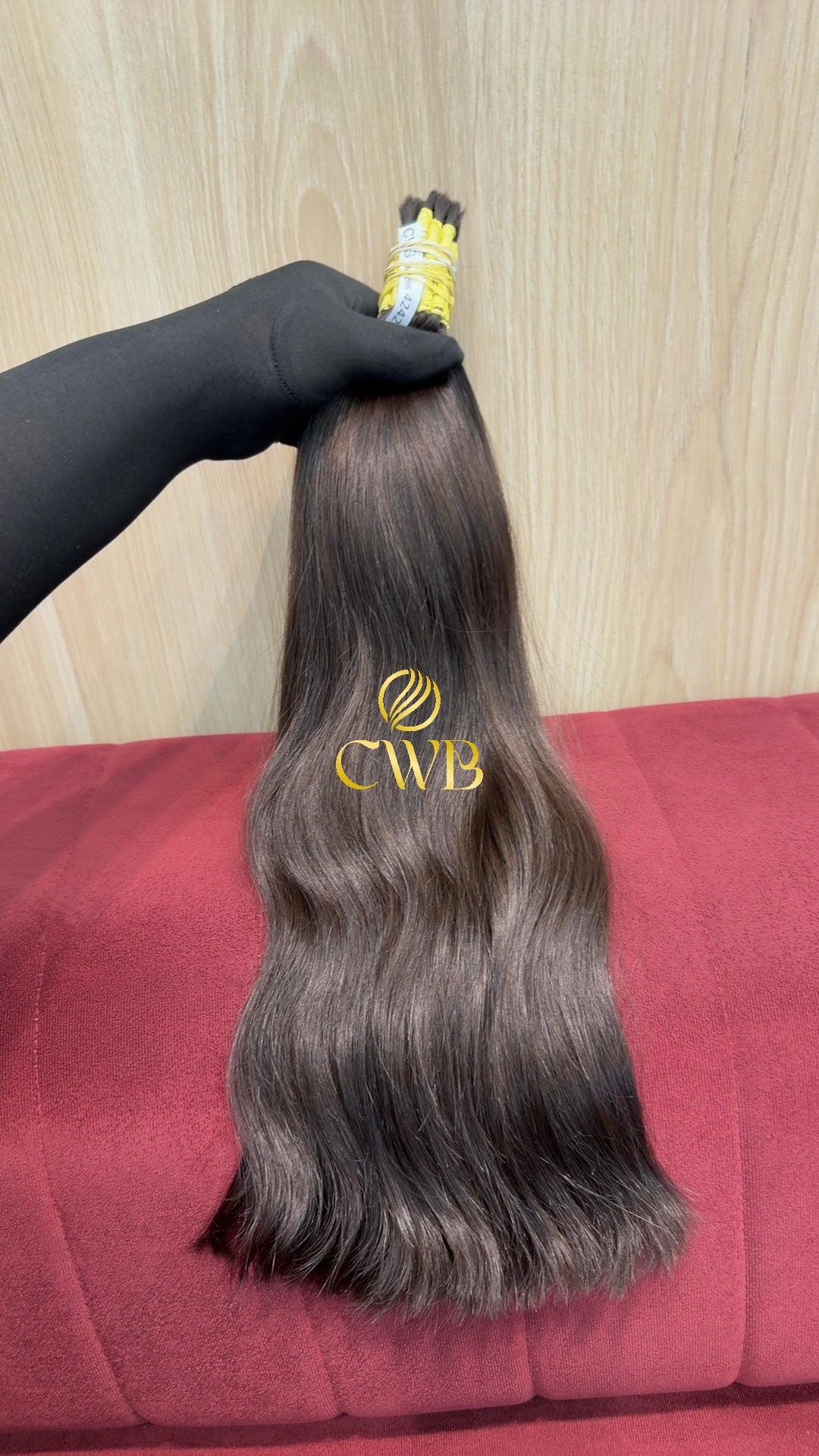 Textura do mega hair castanho claro ondulado natural CWB — peça única
