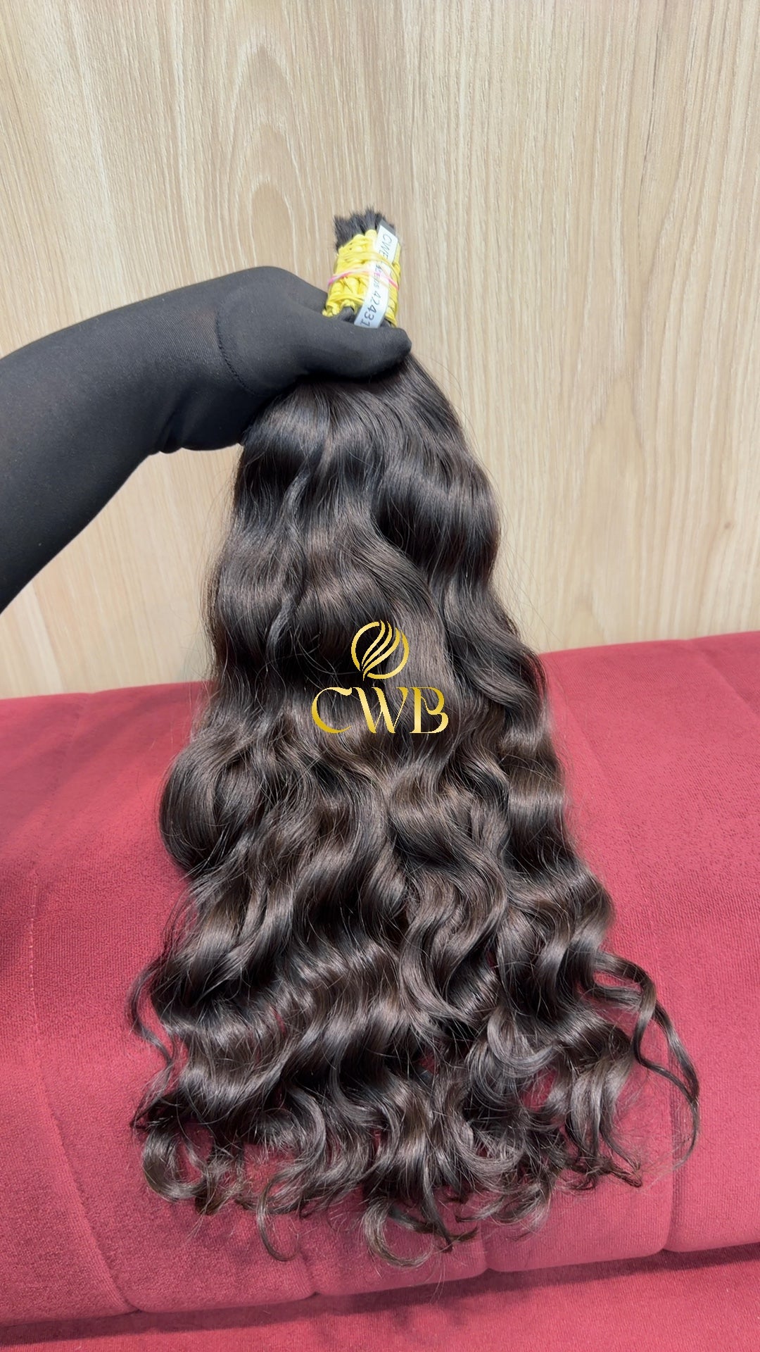 Textura do mega hair castanho médio ondulado natural CWB — peça única