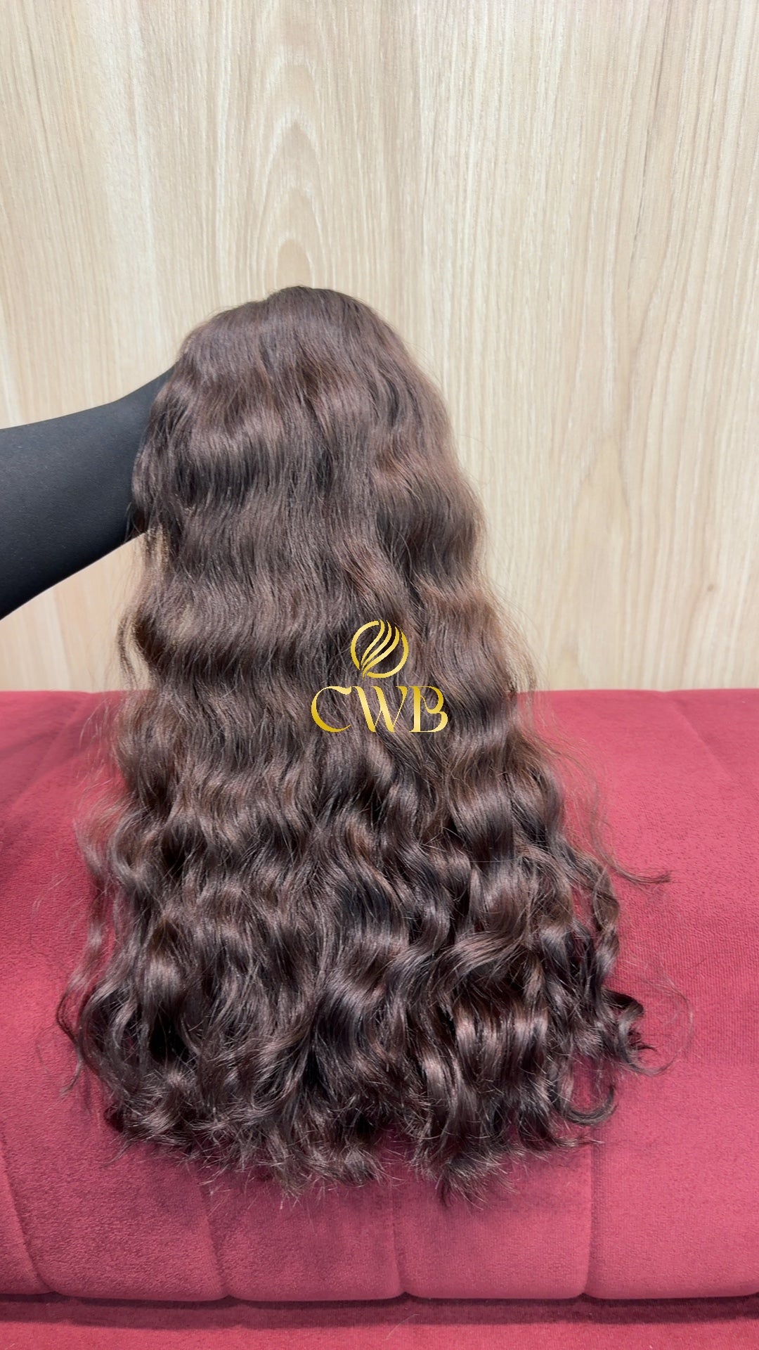 Cabelo castanho claro 53cm sendo medido — 214g brasileiro do Sul