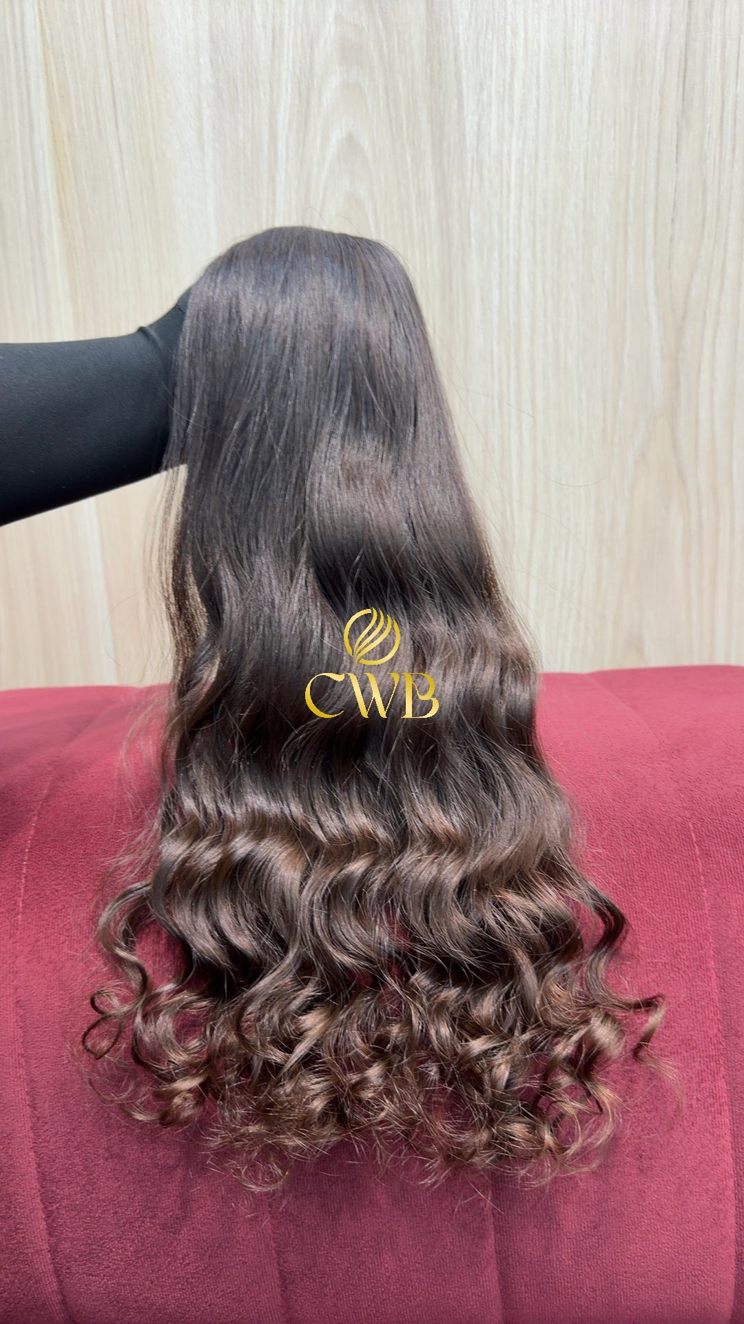 Cabelo loiro escuro 50cm sendo medido — 114g brasileiro do Sul