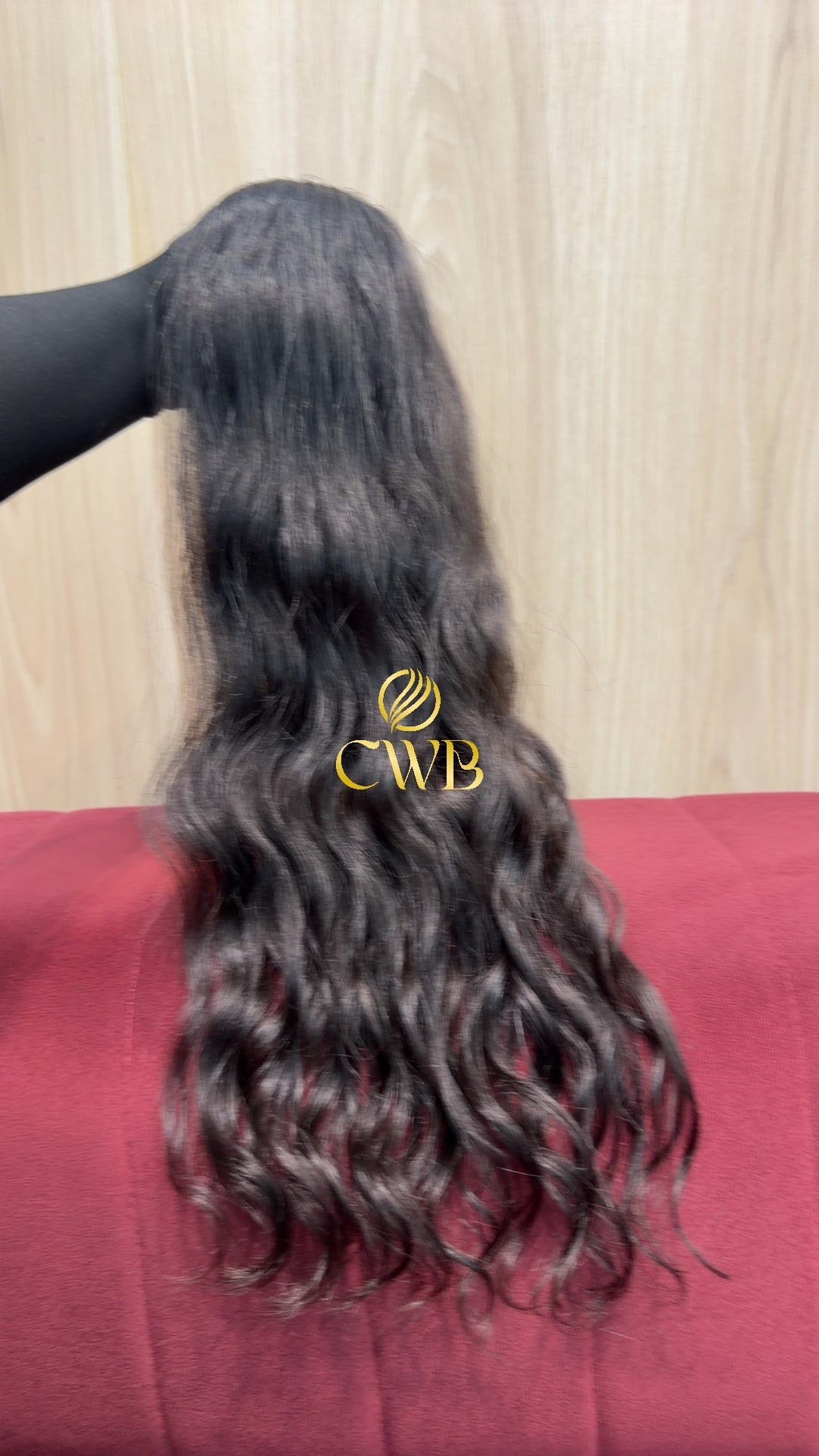 Cabelo castanho escuro 60cm sendo medido — 121g brasileiro do Sul