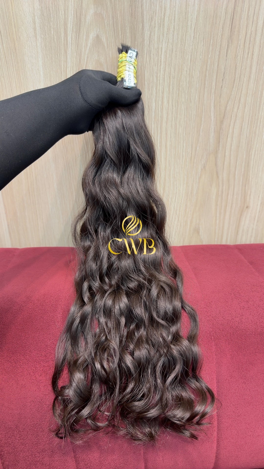 Textura do mega hair castanho médio ondulado natural CWB — peça única