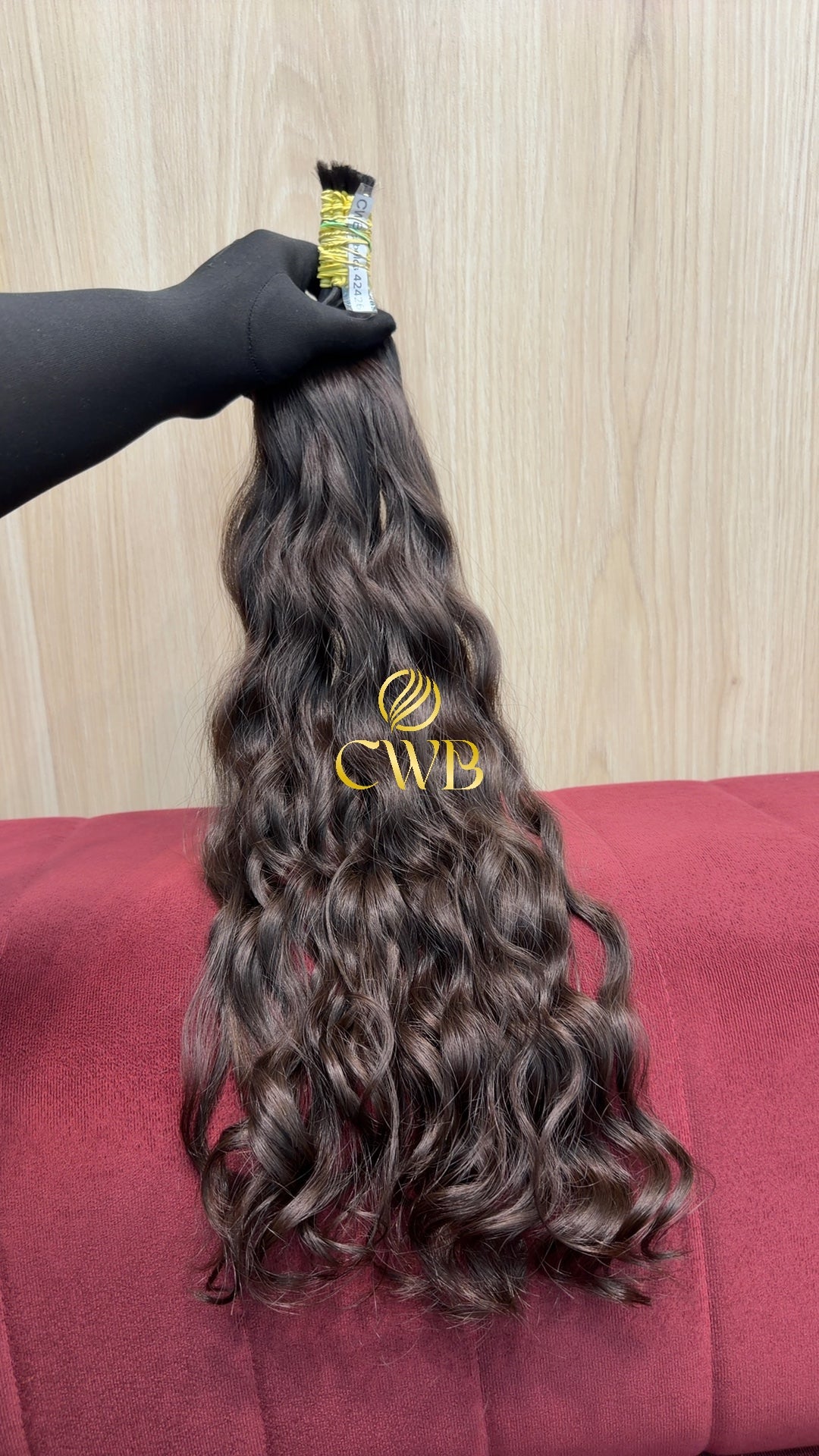 Mega hair castanho médio ondulado 56cm — peça exclusiva CWB