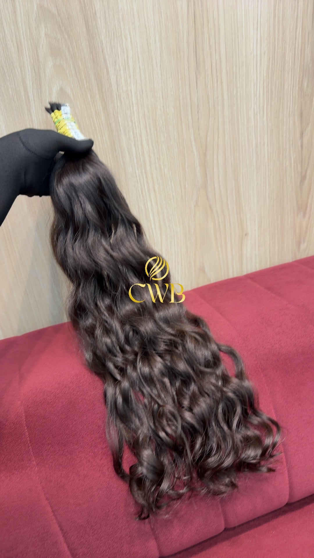 Cabelo castanho médio natural 56cm 119g — CWB Cabelos Humanos