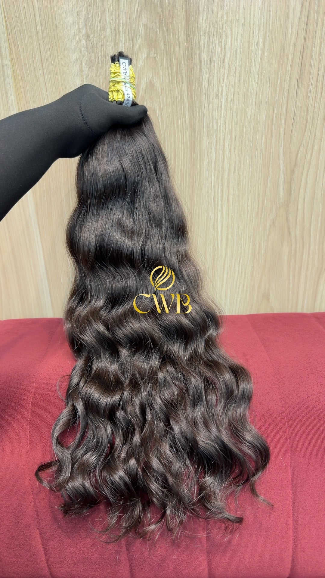 Mega hair castanho médio ondulado 58cm — peça exclusiva CWB