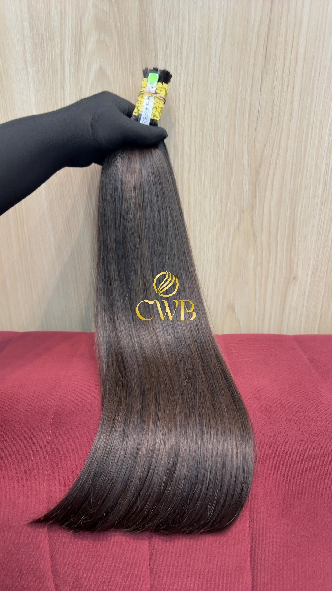 Textura do mega hair castanho médio liso natural CWB — peça única