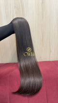Cabelo humano natural castanho médio liso 63cm 83g — mega hair peça única CWB, vista de trás