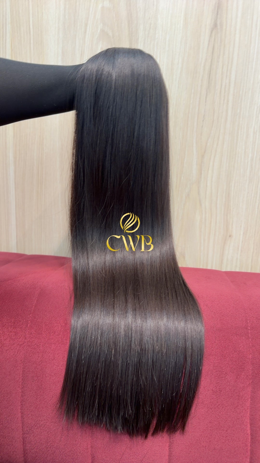 Cabelo castanho médio 68cm sendo medido — 256g brasileiro do Sul