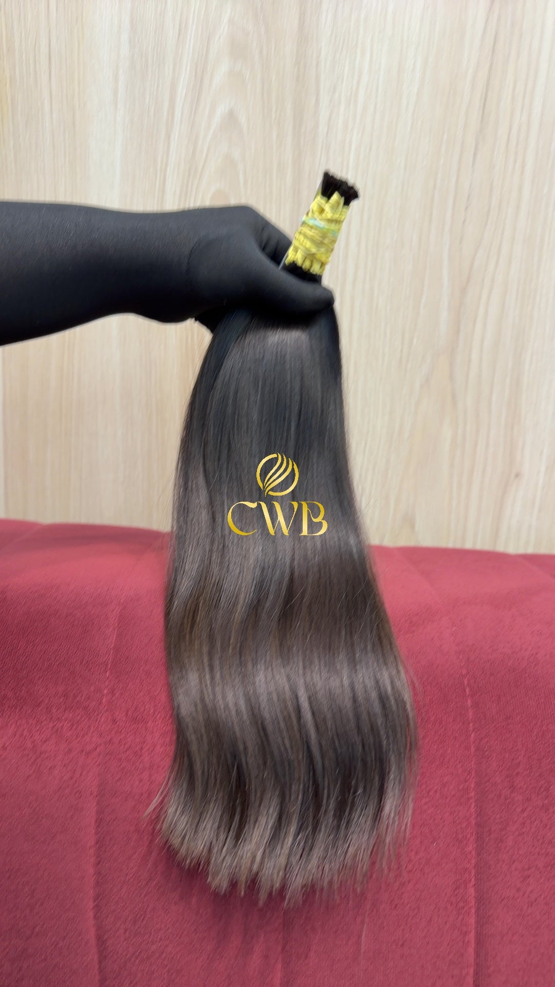 Textura do mega hair castanho escuro liso natural CWB — peça única
